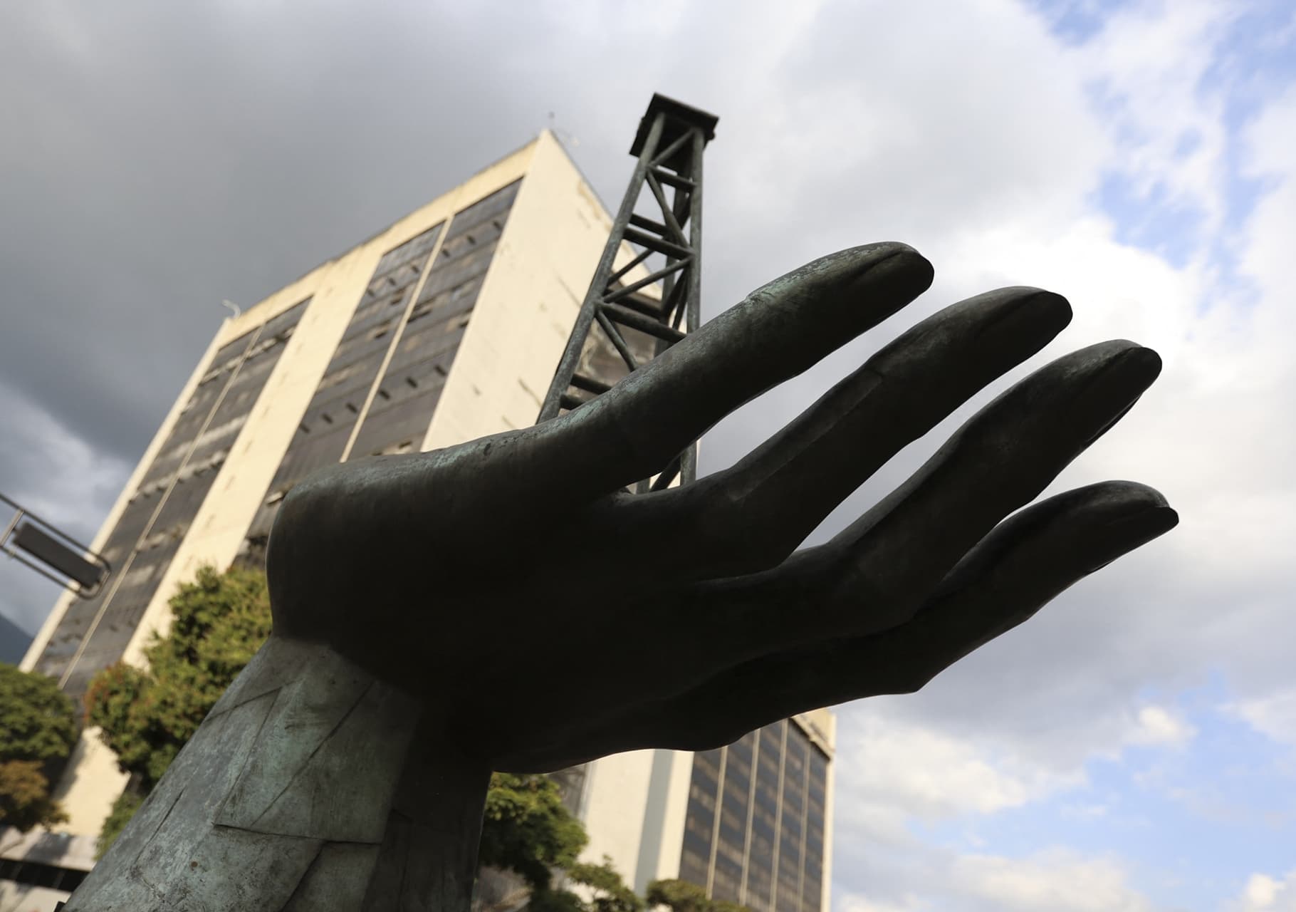 Impacto del ingreso de 300 millones de dólares en la economía venezolana