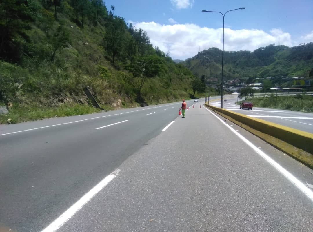 Accidente de autobús dejó una maestra fallecida y ocho alumnos heridos