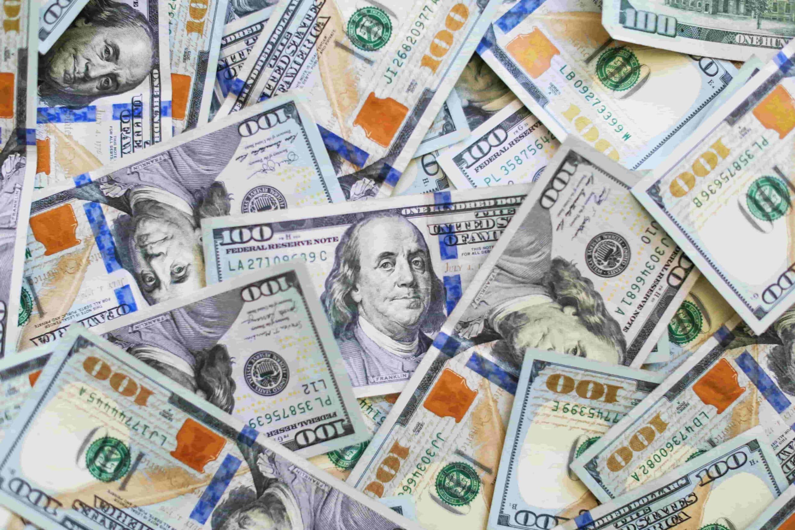 El dólar oficial supera los 700 bolívares: impacto en la economía venezolana