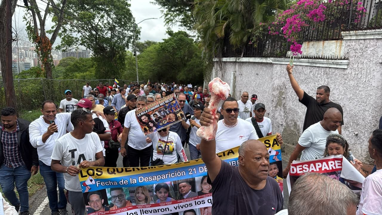 Estudiantes y Sindicatos Marchan Exigiendo Elecciones Libres en Venezuela