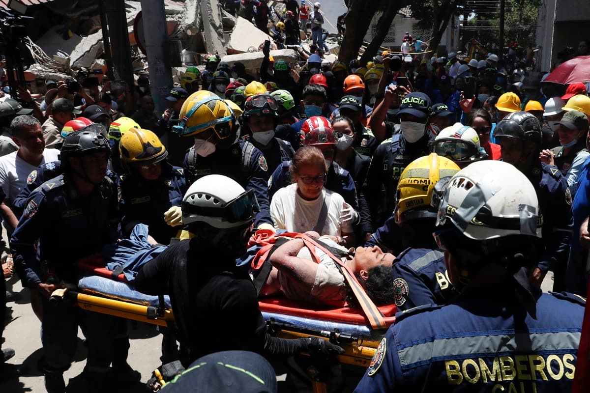 EEUU despliega equipos de rescate en Colombia tras devastador sismo
