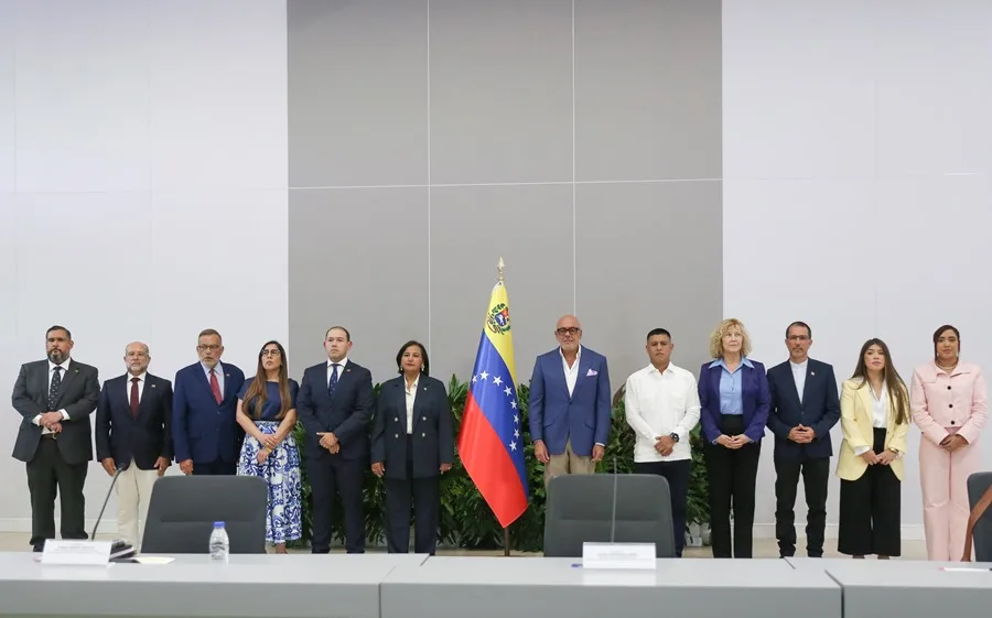 Chavismo y Oposición Retoman Diálogo Crucial Este 17 de Septiembre