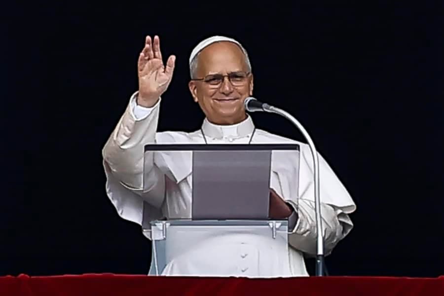 El papa vuelve a dar la plegaria dominical y retomará sus actividades gradualmente