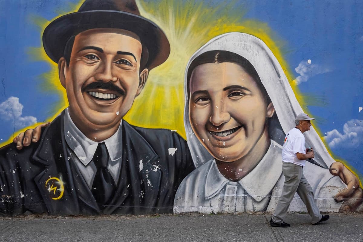 Venezolanos conmemoran un año de canonización de José Gregorio Hernández y Carmen Rendiles