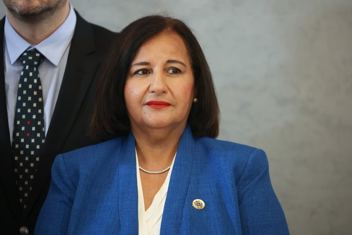 Dinorah Figuera celebra el retorno de María Corina Machado