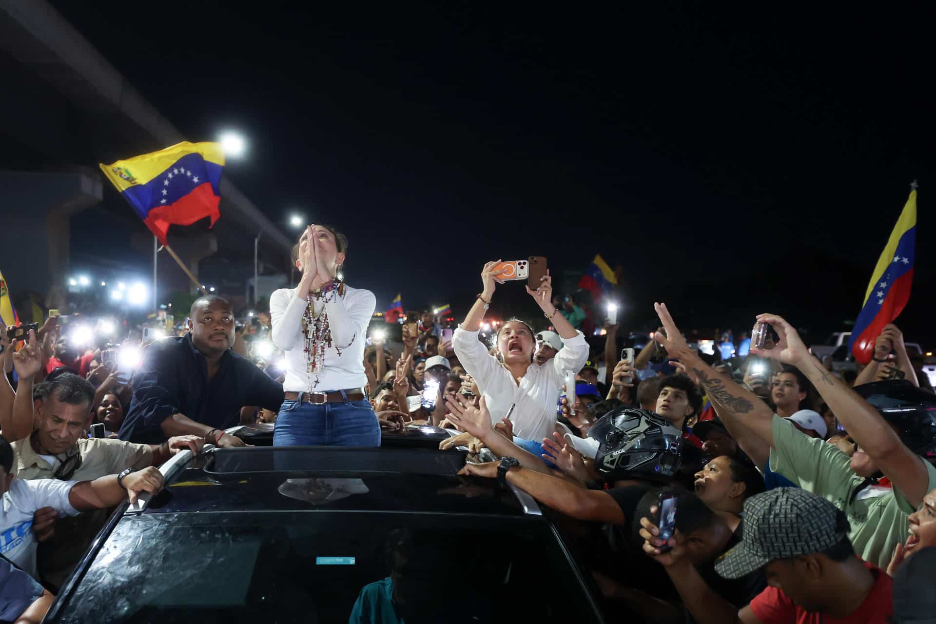 Una multitud recibió a María Corina Machado tras su esperado regreso a Venezuela