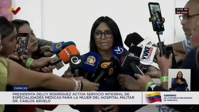 Delcy Rodríguez califica como “show” regreso de Machado y asegura que no hay persecución política