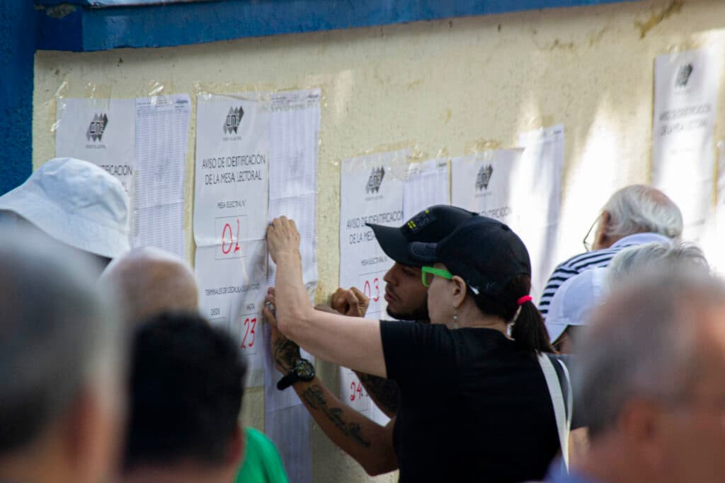 Posibilidad de Nuevas Elecciones en Venezuela: Machado y Rodríguez en Debate
