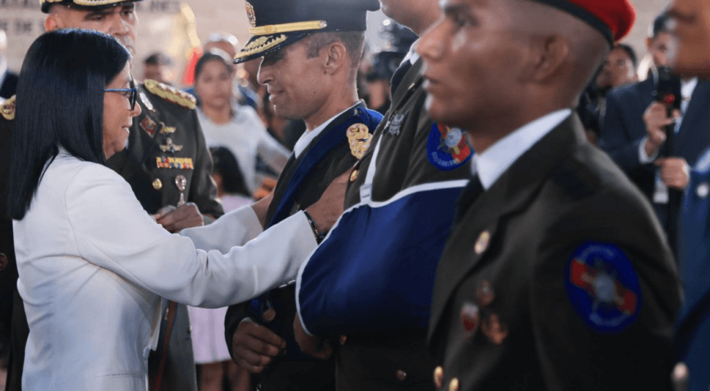 Delcy Rodríguez realiza cambios estratégicos en la logística militar de Venezuela