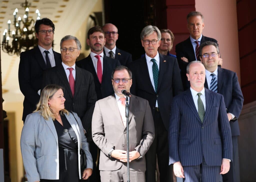 Delcy Rodríguez se reúne con diplomáticos europeos para avanzar en una «nueva agenda»