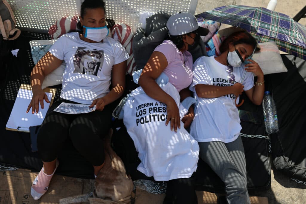 Familiares de Presos Políticos Inician Huelga de Hambre en Zona 7