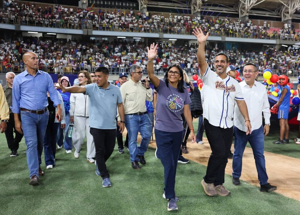 Aprobación de Delcy Rodríguez cae ante crisis económica en Venezuela