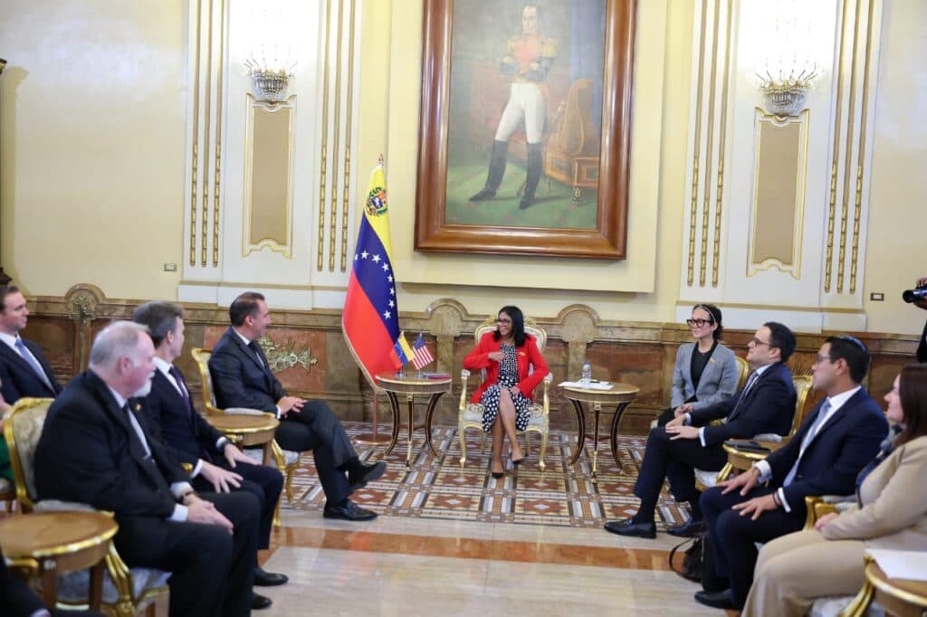 Venezuela y Estados Unidos: Acuerdos Energéticos Marcan un Nuevo Rumbo