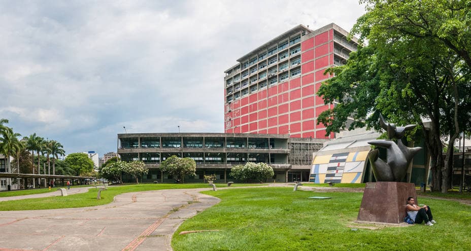 Profesores Universitarios de Venezuela Reaccionan al Nuevo Aumento Salarial
