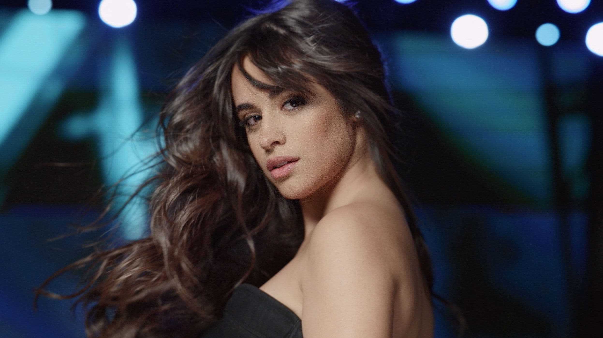Camila Cabello Llama a la Solidaridad con Cubanos en Crisis Humanitaria