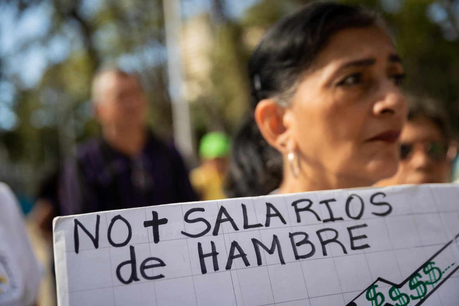 Confederación de Trabajadores denuncia aumento del ingreso mínimo en Venezuela