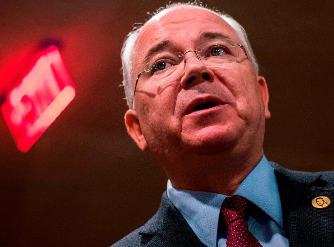 Rafael Ramírez critica la nueva Ley Orgánica de Hidrocarburos en Venezuela