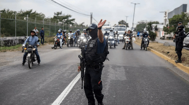 Linchan a hombre acusado de matar a una mujer y a su nieta en México