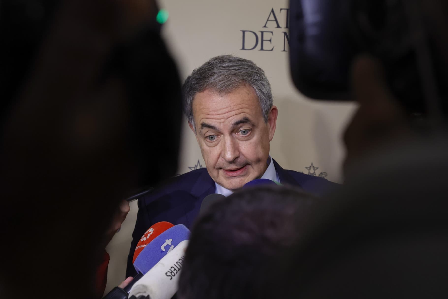Zapatero bajo la Lupa: Consultoría Controvertida y Corrupción