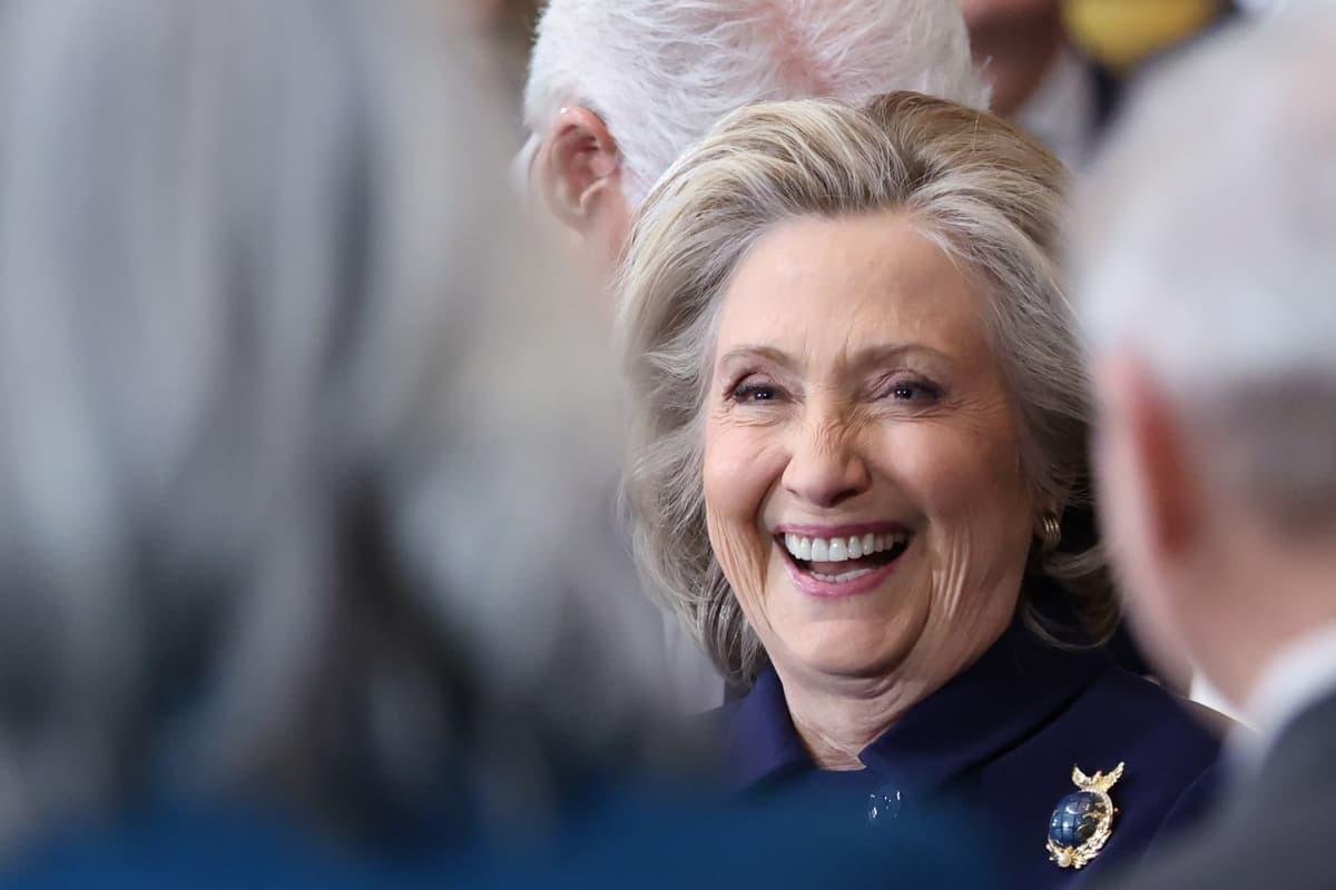 Hillary Clinton se niega a haber conocido a Jeffrey Epstein