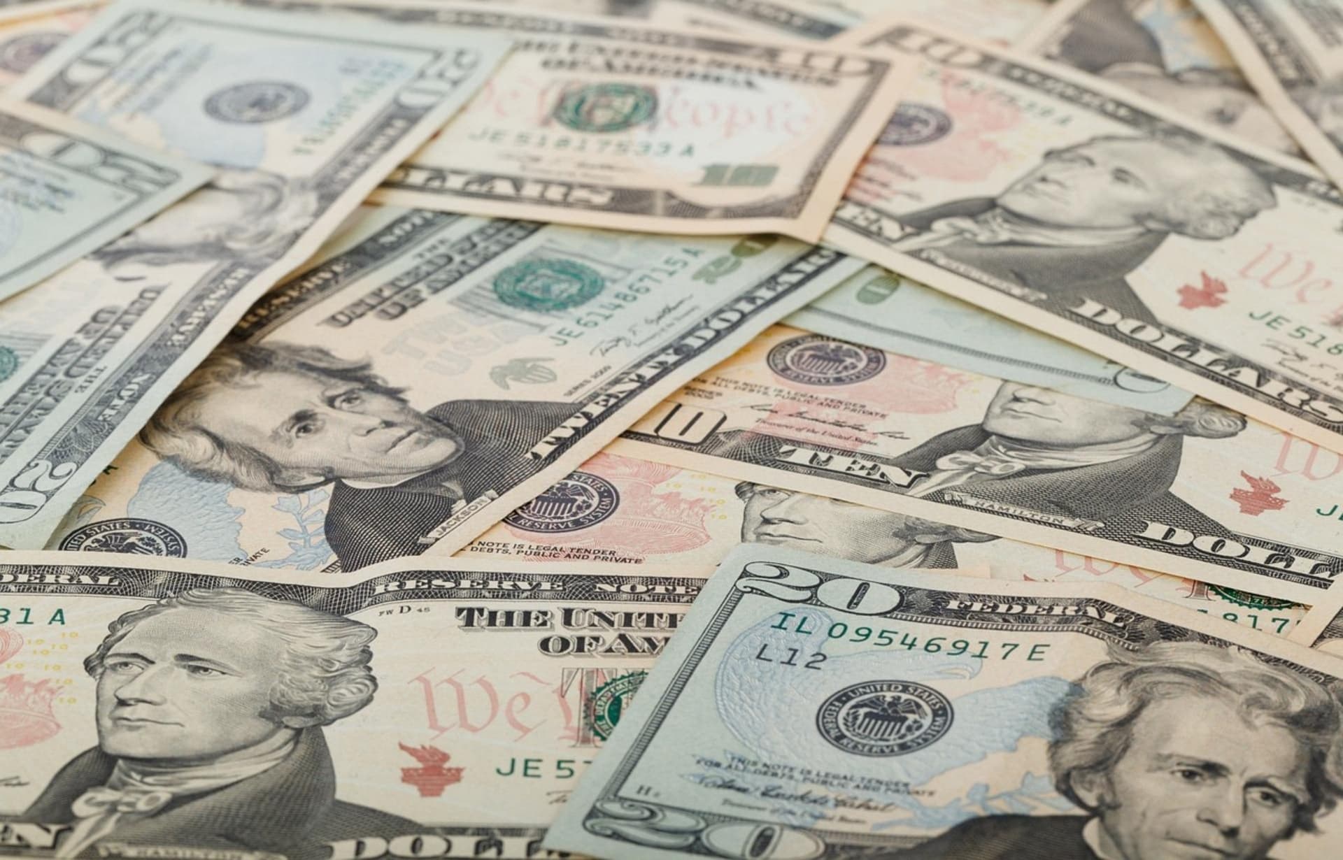 El dólar oficial supera los 400 bolívares en Venezuela: ¿Qué significa esto?