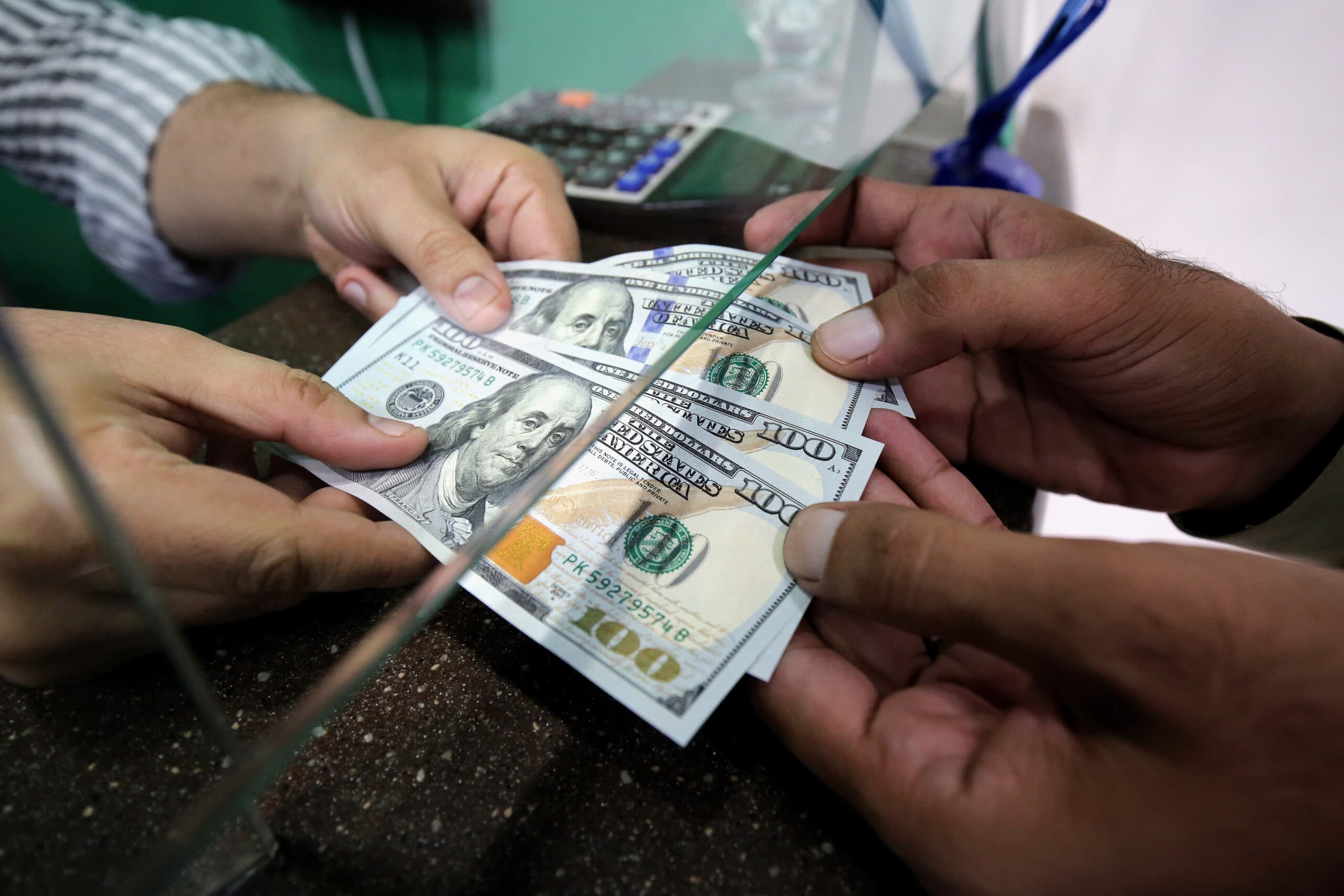 Expertos pronostican crecimiento de remesas en Venezuela tras cambios económicos