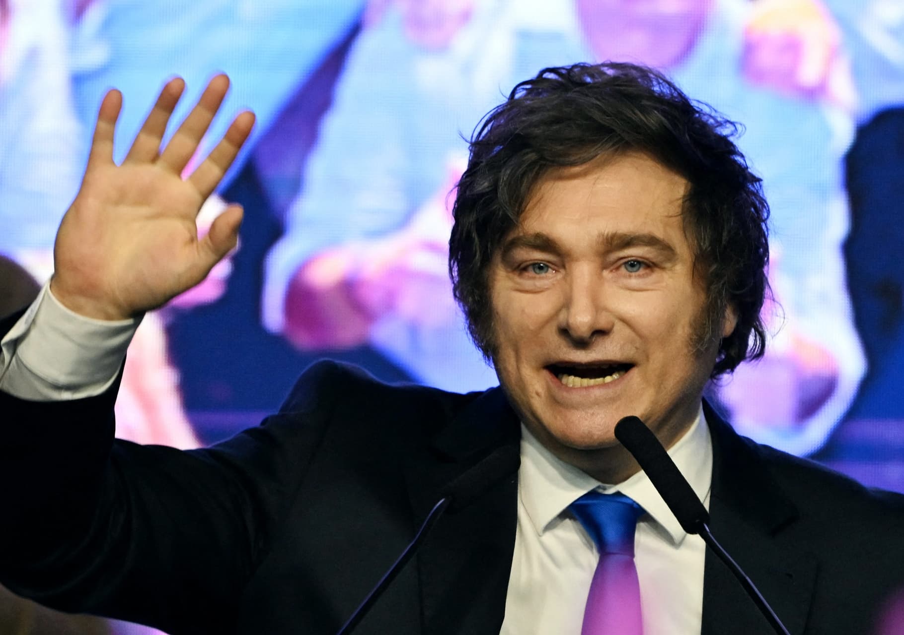 Javier Milei denuncia el socialismo en Davos, señalando a Venezuela