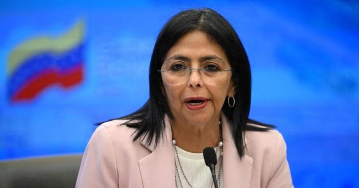 Venezuela ante la antesala de una transición a la democracia : Delcy bajo órdenes de EE UU