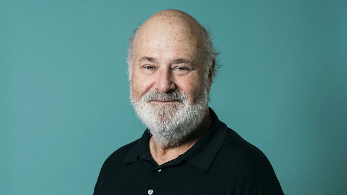 El homenaje de Nikki Glaser a Rob Reiner en los Globos de Oro