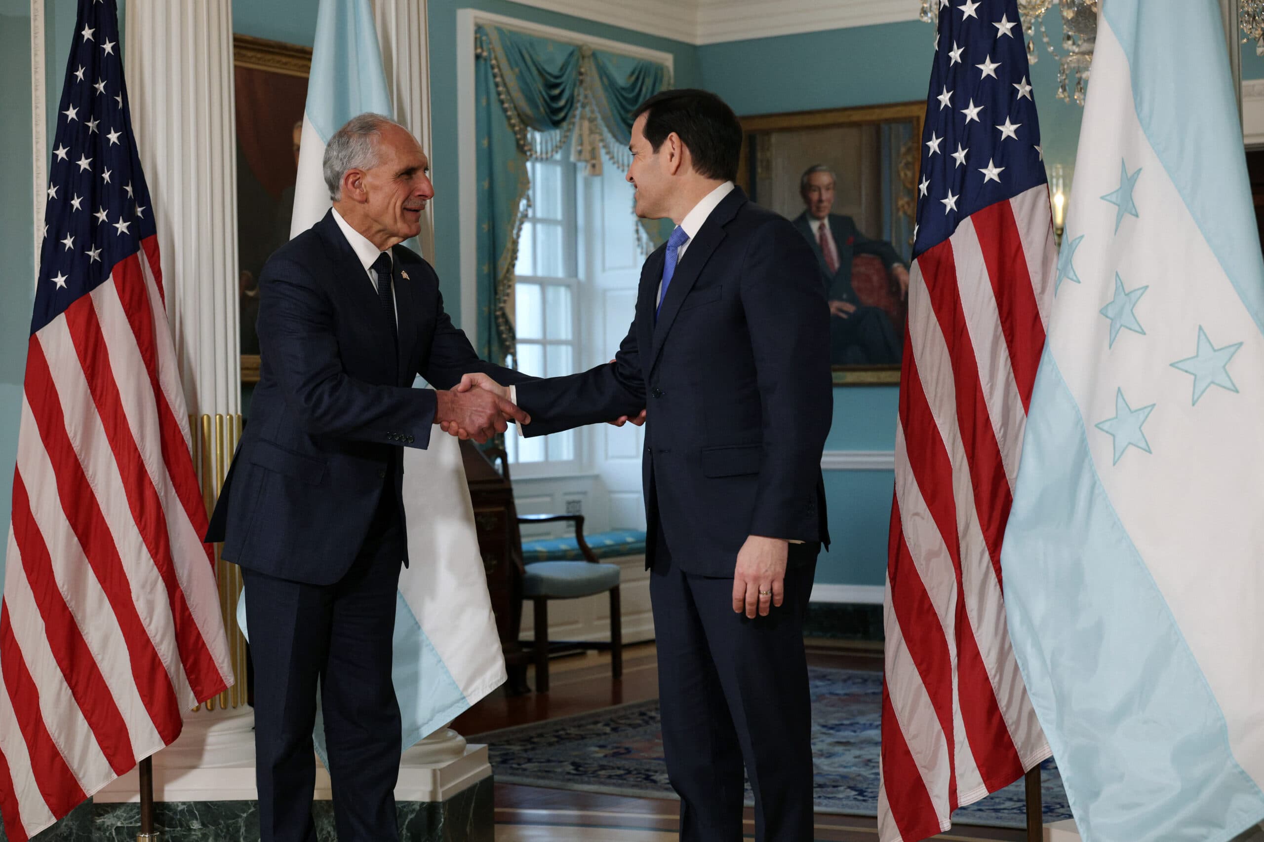 Autoridad electoral dice que es "ilegal" pretendido recuento de votos en Honduras