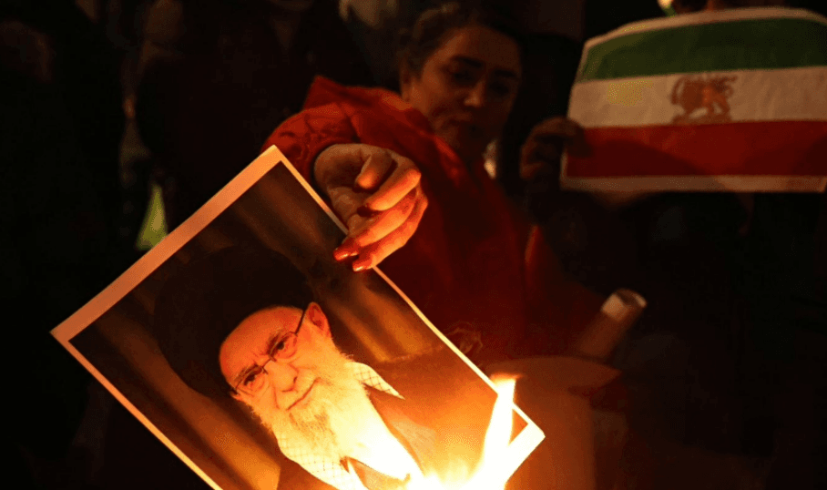 Silencio frente a Irán