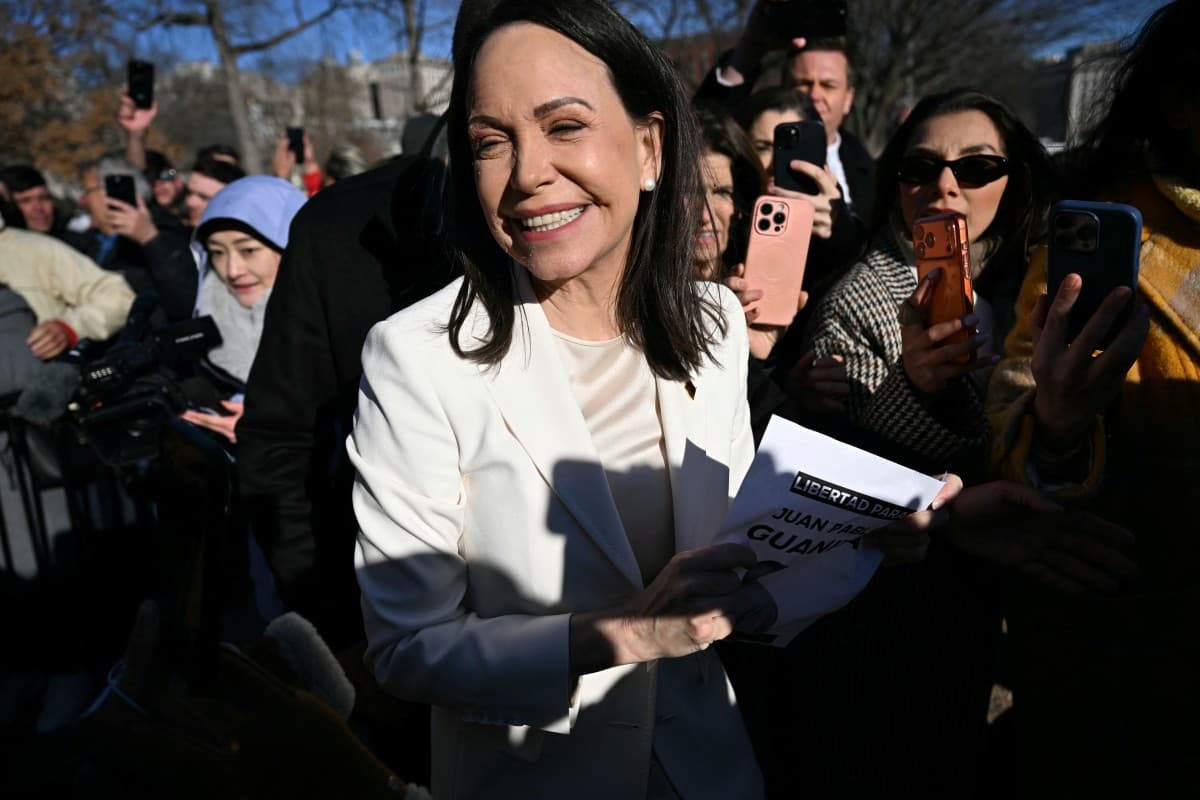 María Corina Machado recordó una anécdota de Bolívar al entregarle su medalla del Nobel a Trump