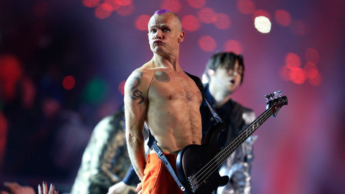 Flea de Red Hot Chili Peppers lanza su álbum 'Honora' en solitario