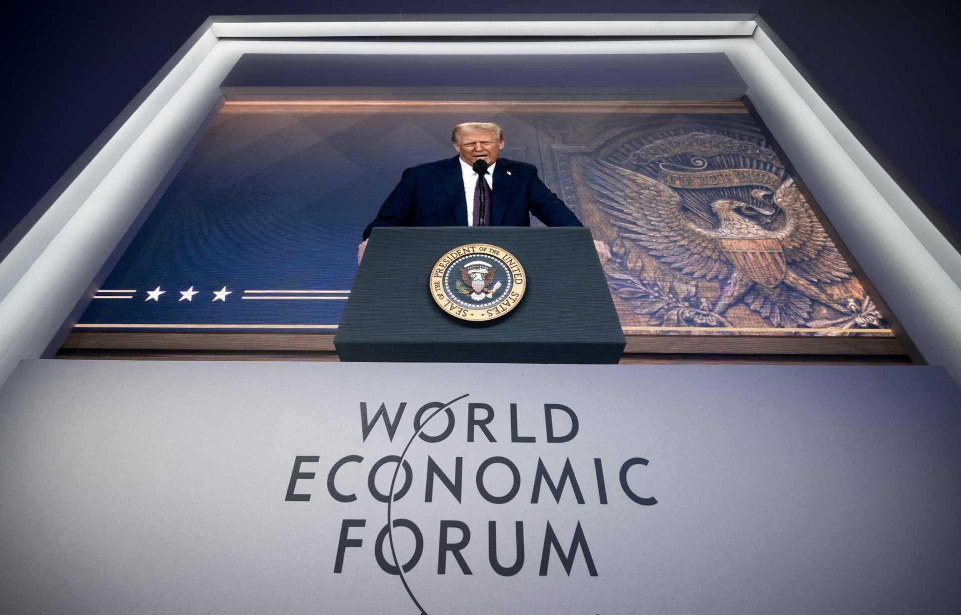 Trump Defiende su Agenda Económica en Davos: ¿Qué Significa para EE.UU. y Venezuela?