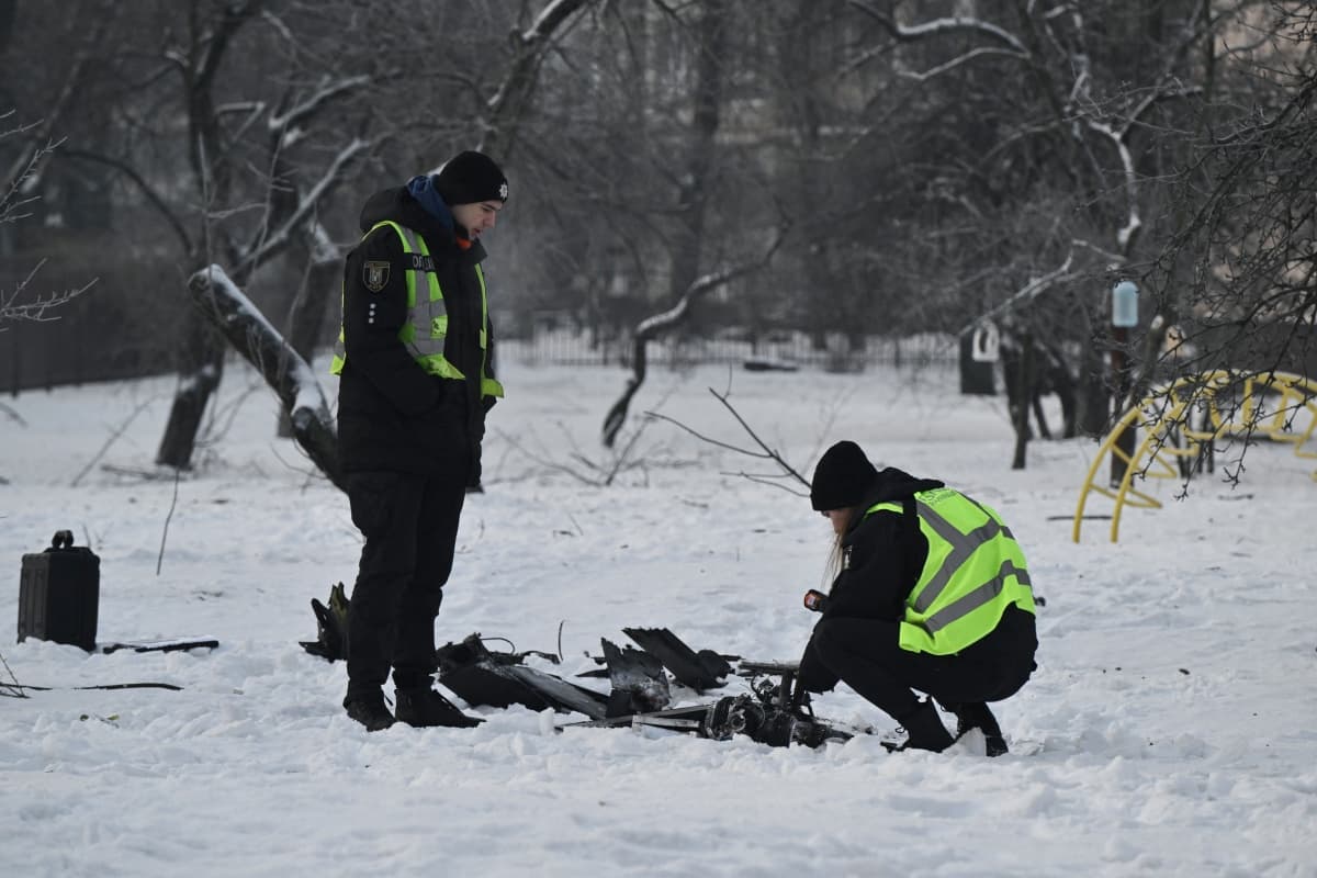 Ataques aéreos rusos dejan a miles sin calefacción en Kyiv