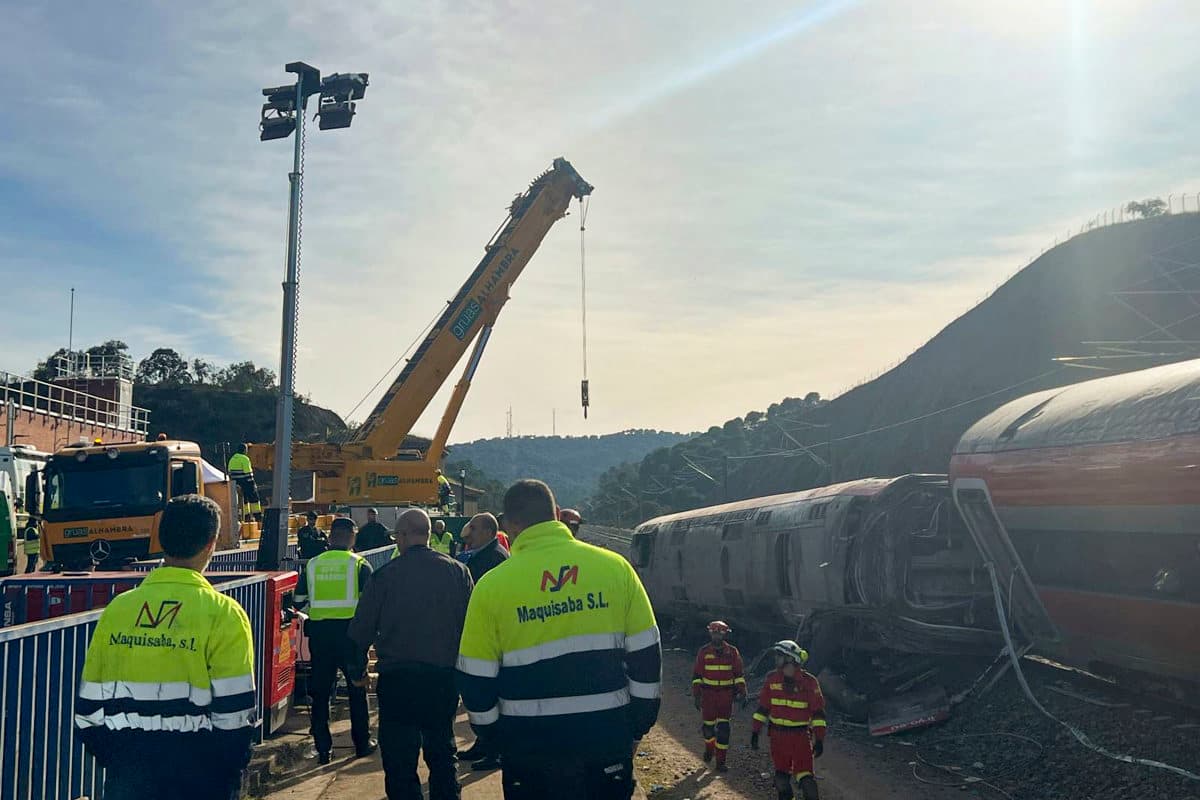 Avances en rescate tras descarrilamiento de tren en Venezuela