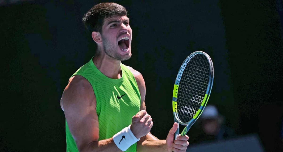 Alcaraz Supera con Éxito un Desafío en el Abierto de Australia