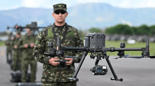 Colombia Implanta un Innovador Escudo Antidrones Contra Grupos Armados
