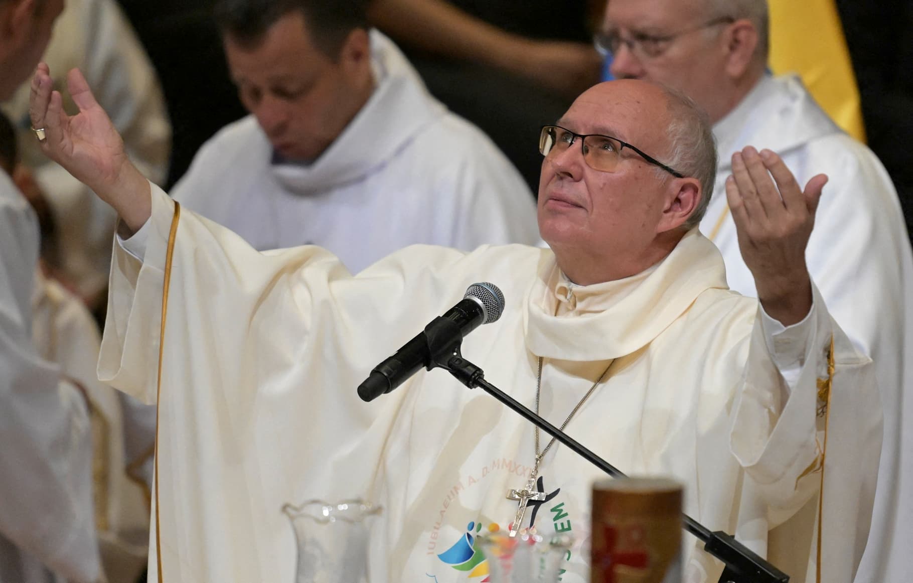 El clero de Caracas respalda al arzobispo Biord y clama por libertad