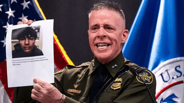 Greg Bovino: El Comandante Detrás de la Controversial Ofensiva Migratoria de Trump