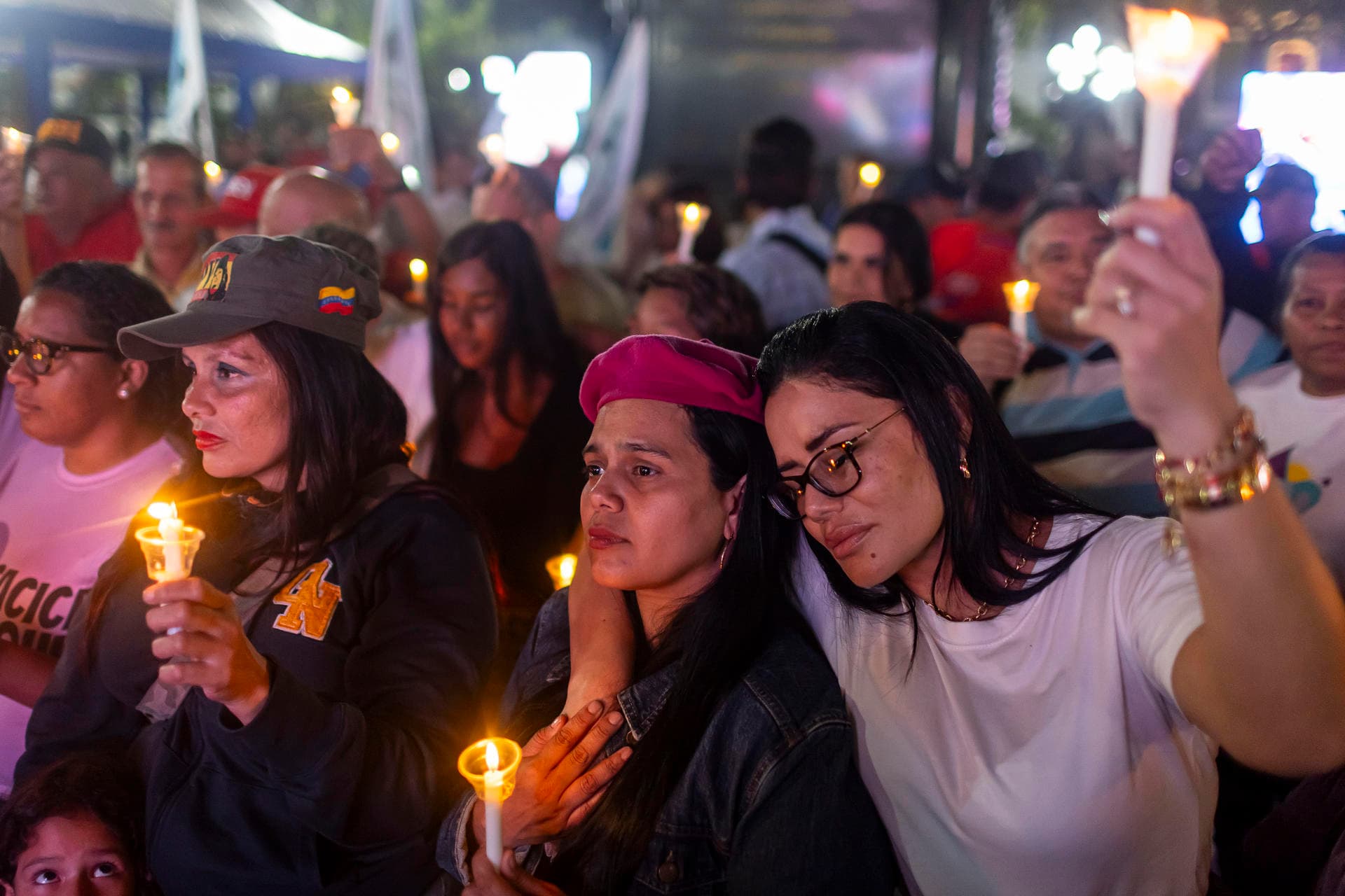 Vigilia en Caracas: Chavistas rinden homenaje a militares caídos tras captura de Maduro