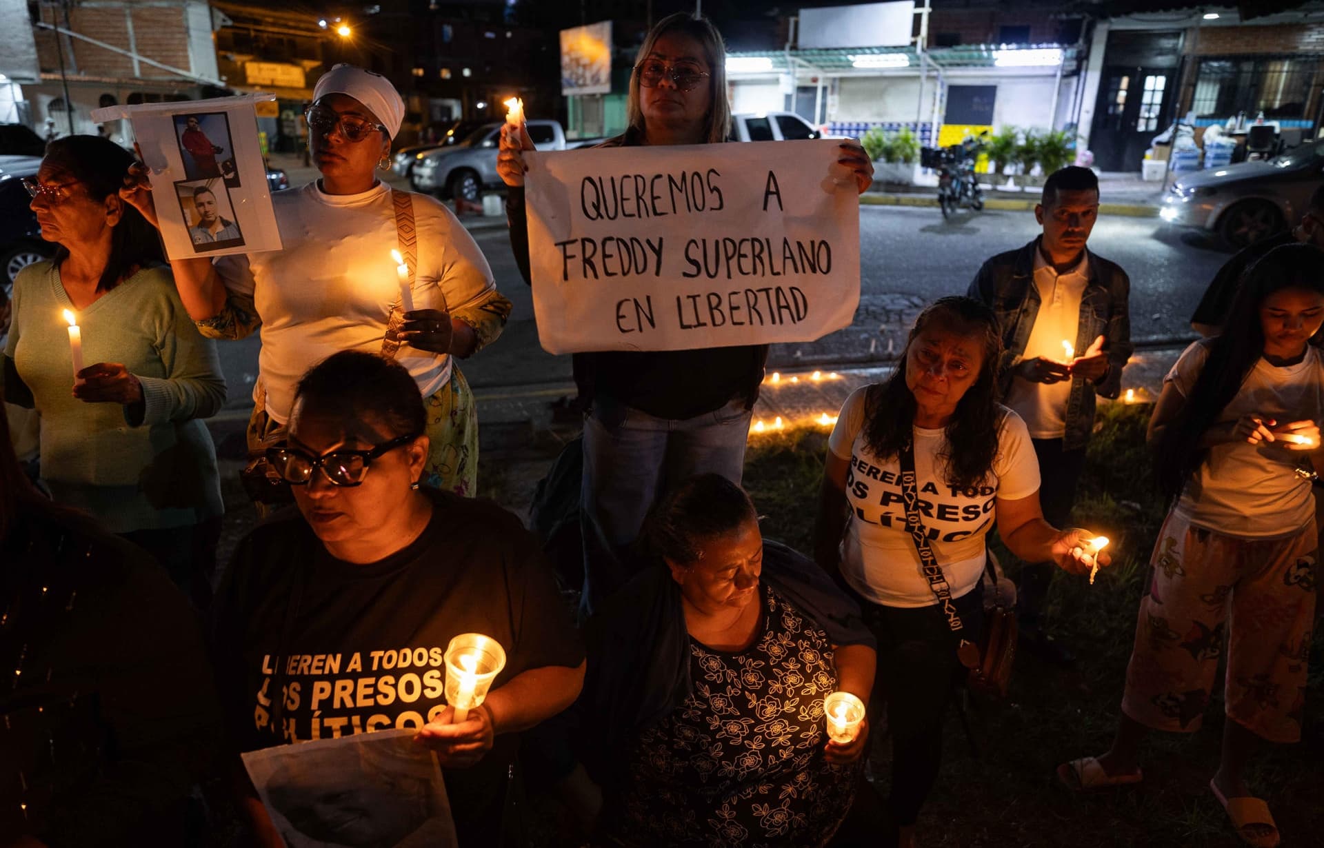 Vigilia de 16 Noches de Familias de Presos Políticos en El Rodeo I