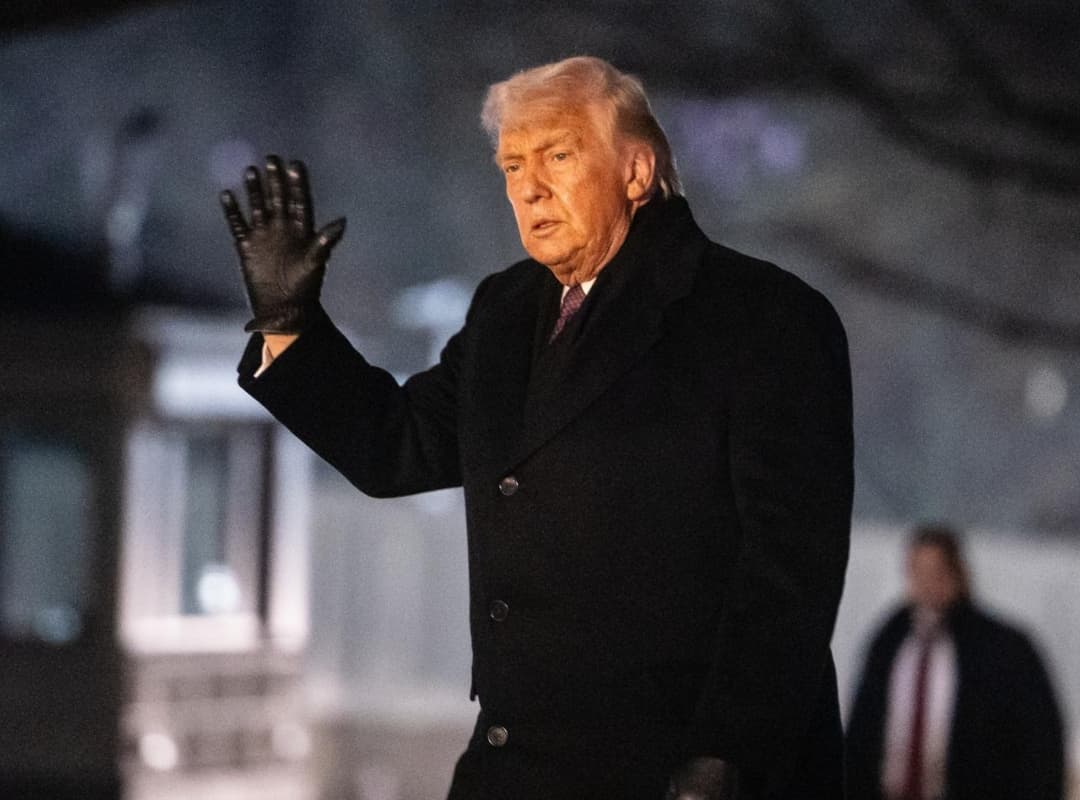 Trump advierte a Canadá: arancel del 100% si se alía con China