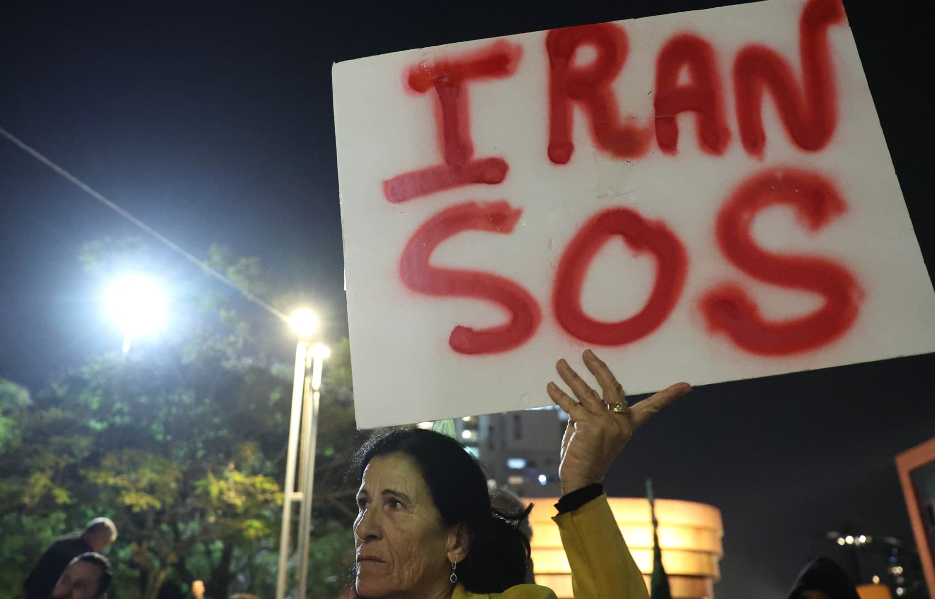 Irán amenaza con severos castigos a los instigadores de protestas