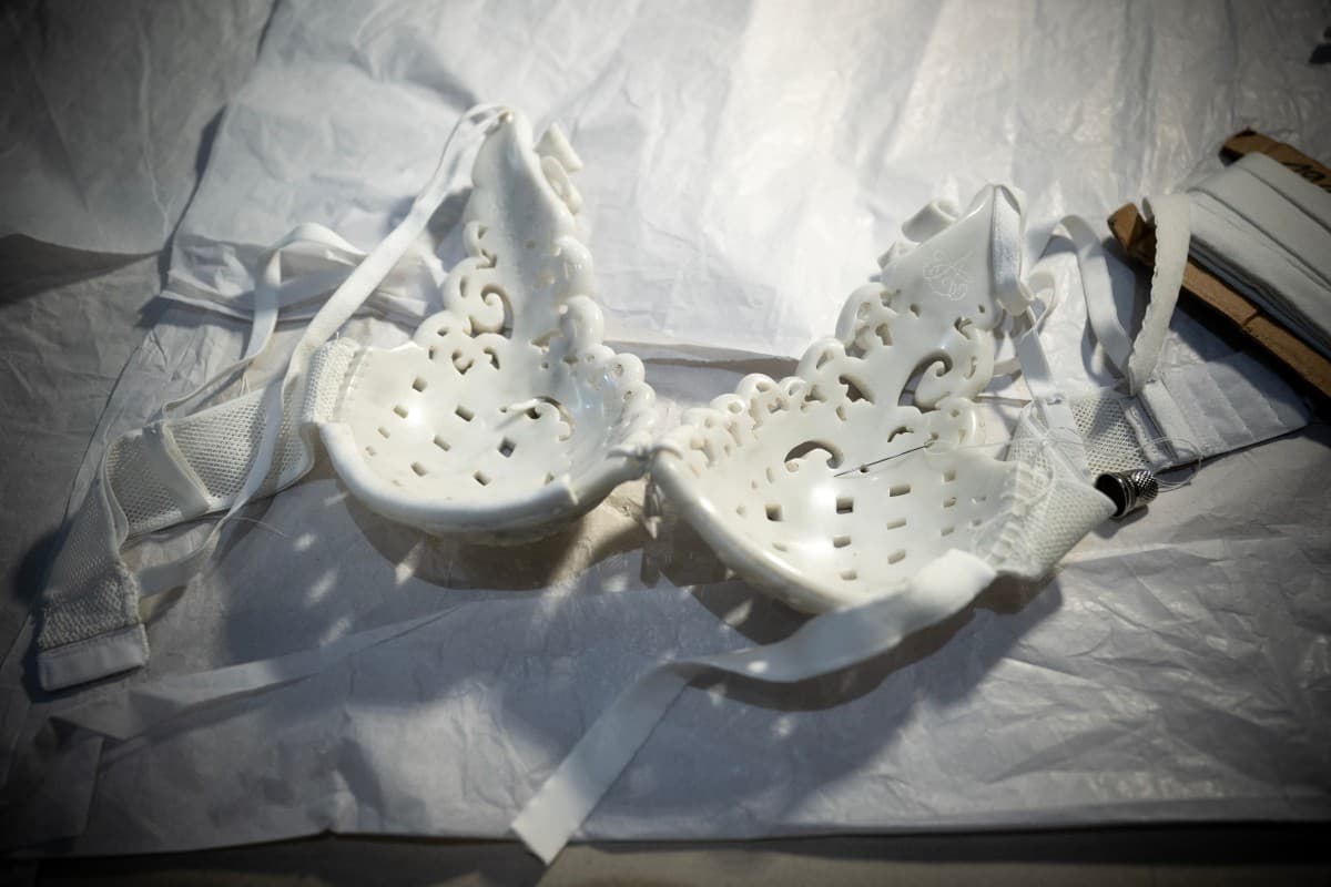 Descubre los Criterios que Definen la Alta Costura en el Mundo de la Moda