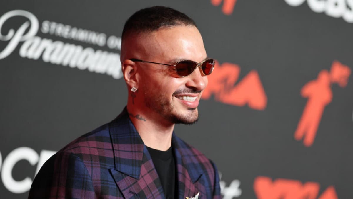 J Balvin se une al lineup del Super Bowl 60: un espectáculo imperdible