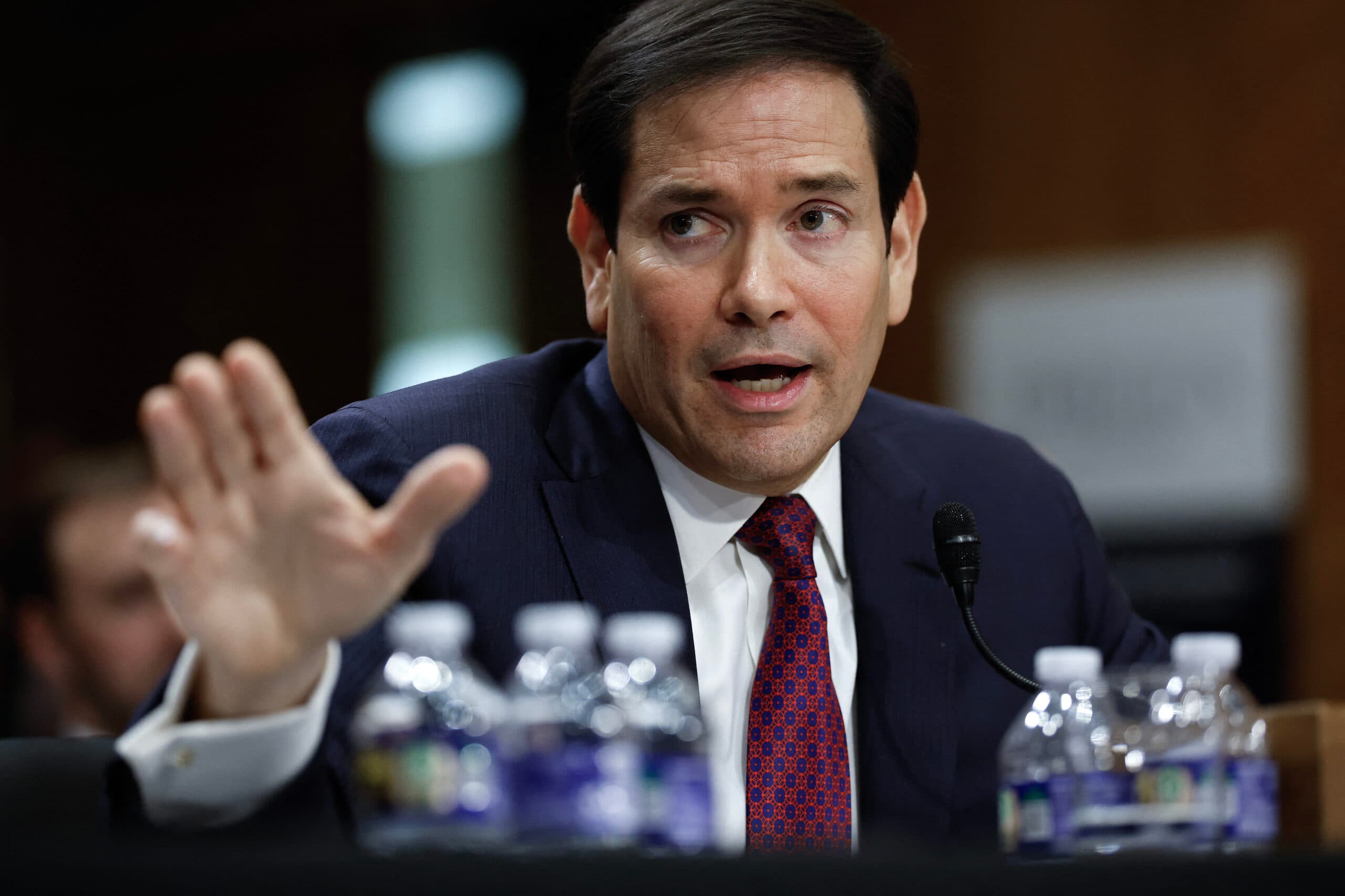 Marco Rubio informa a congresistas sobre el ataque a Irán antes de su ejecución