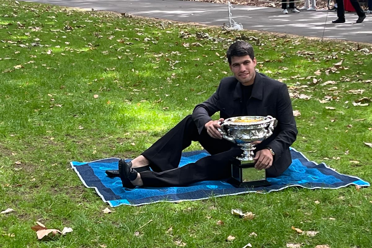 Carlos Alcaraz: El joven prodigio del tenis se impone a Djokovic en Australia