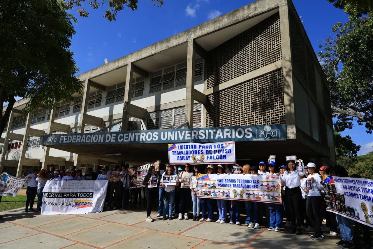 Estudiantes y sociedad civil demandan amnistía total a un mes de la captura de Maduro