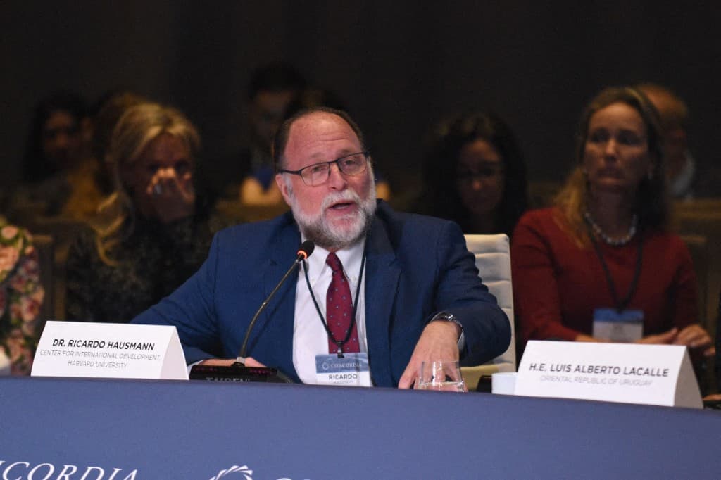 Hausmann Advierte: Inversión en Venezuela Requiere Democracia Fuerte